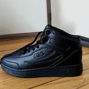 Fila black men's sneakers size 8 NWT